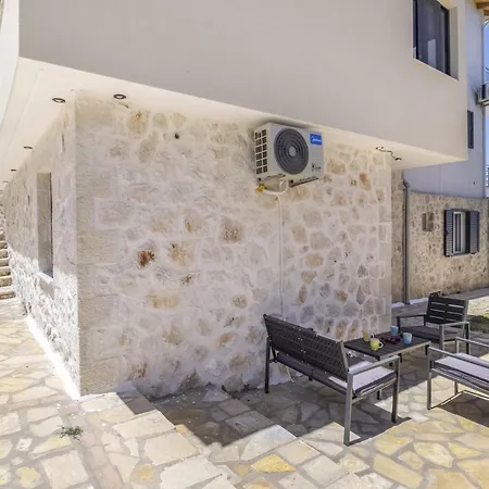 Groundfloor 2 Lejlighed Tsoukaládhes