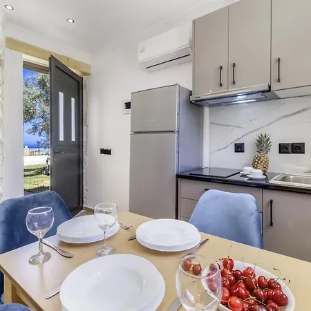 Apartament Groundfloor 2 *