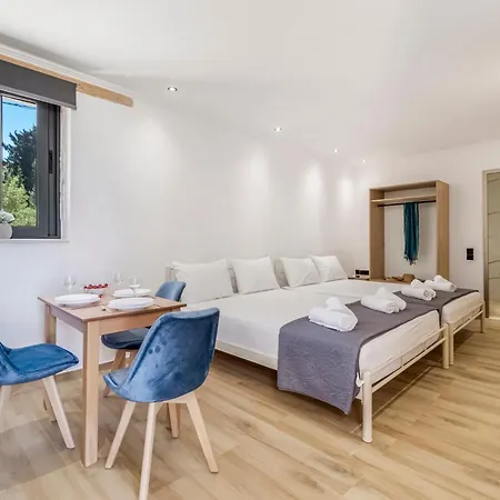 Groundfloor 2 * Cukaládesz